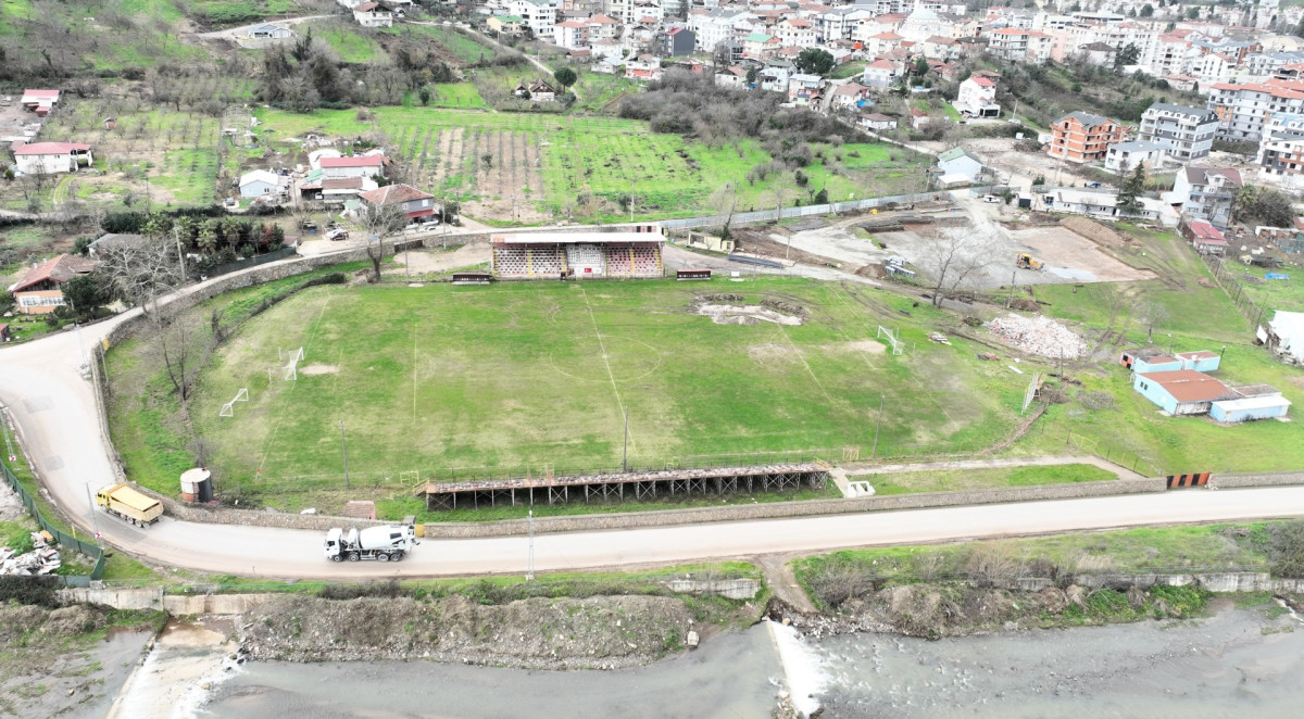 Gölcük İhsaniye'de Modern Spor Kompleksi İnşaatı Başladı: Çalışmalar Sürüyor