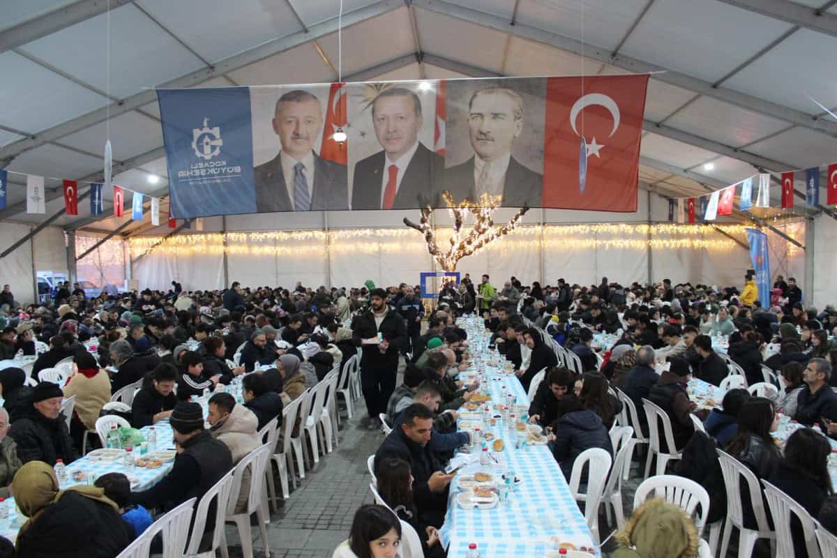 Kocaeli ve Kırçova Arasında Kardeş Şehir Anlaşması İçin Görüşmeler Başladı