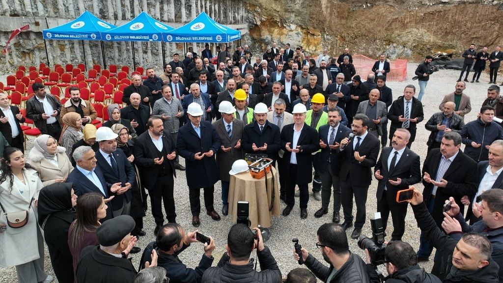 Dilovası Kent Meydanı Projesi'nin Temeli Törenle Atıldı, Yeni Sosyal Alanlar Geliyor