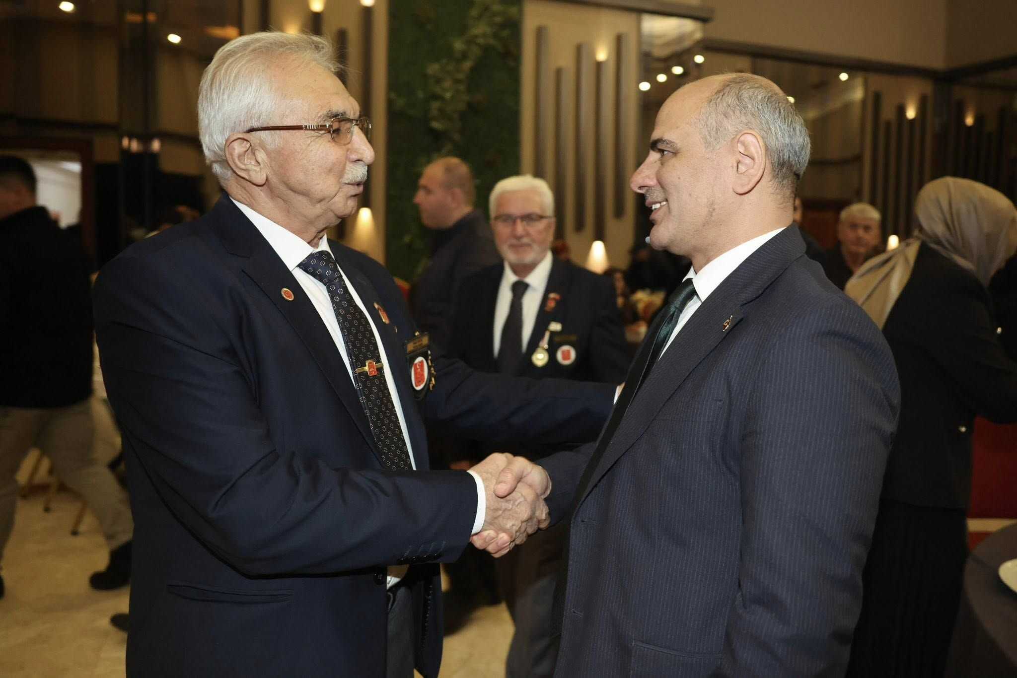 Körfez Belediye Başkanı Şener Söğüt, Şehit ve Gazi Aileleriyle Ramazan İftarında Buluştu