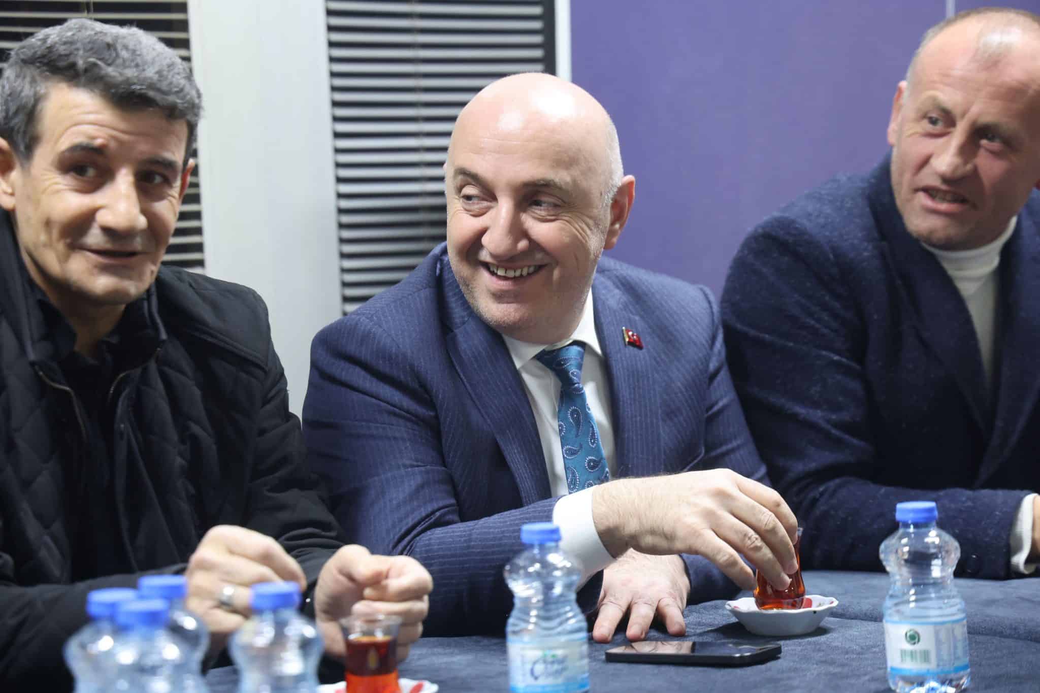 Başkan Muzaffer Bıyık, Ramazan Ayında Darıcalılarla Gönül Bağını Güçlendiriyor