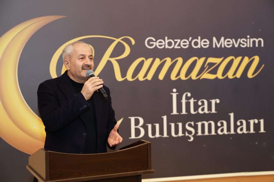 Başkan Büyükgöz, Arapçeşme Bilim ve Sanat Merkezi'nde Gençlerle İftar Yemeğinde Buluştu