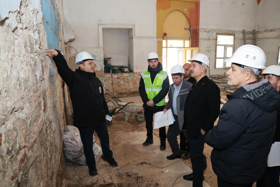 Başkan Büyükgöz, Tarihi Çarşı Hamamı'nın Restorasyon Sürecini Yerinde Değerlendirdi