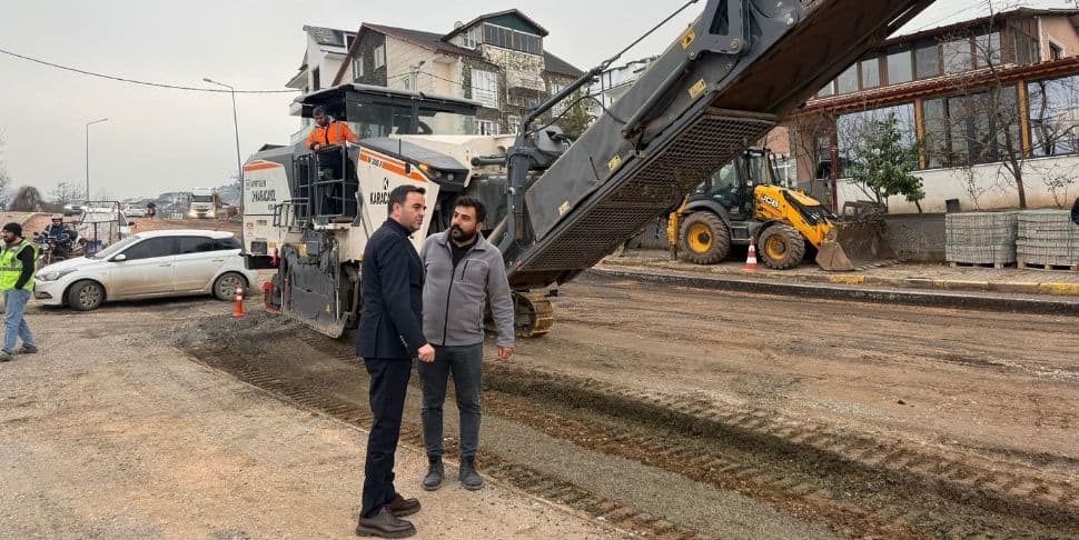 Başkan M. Yasin Özlü, Başiskele’de Üstyapı Çalışmalarını Yerinde Değerlendirdi