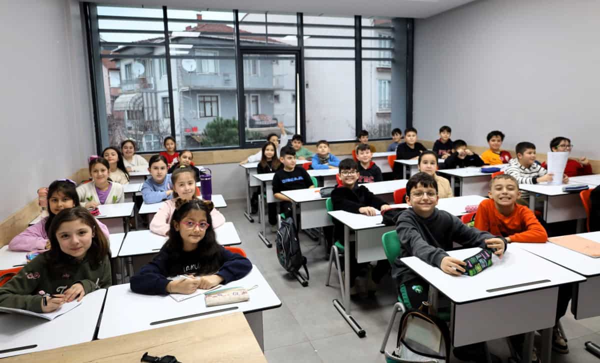 Değirmendere Sahilinde 200 Metrelik Dalga Kırıcı Set Çalışmaları Başladı