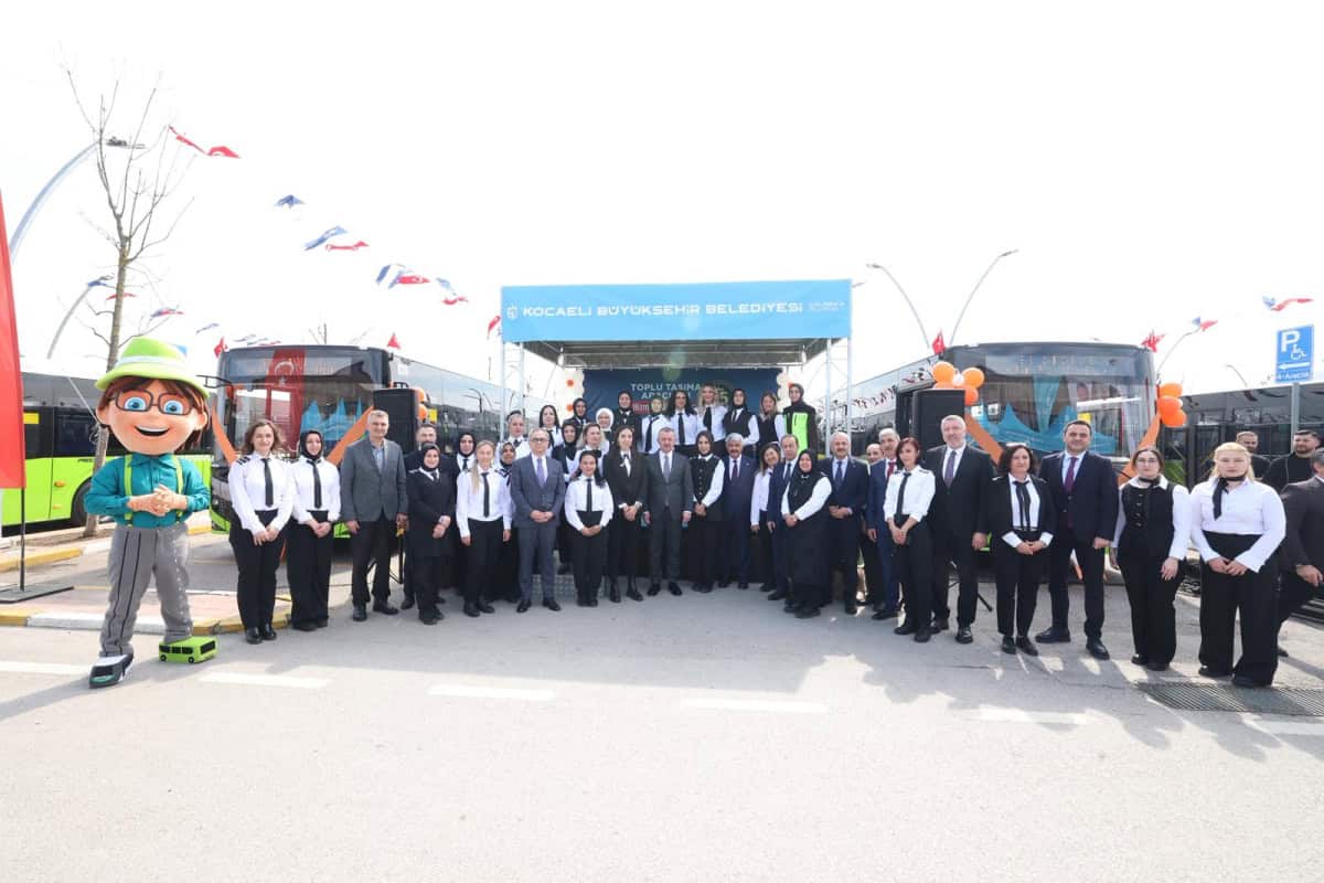 Kocaeli Büyükşehir'in Yeni Otobüsleriyle Filo Yaşı 5,1'e Düştü, Ulaşımda Avrupa'nın İlk 10'u Arasında