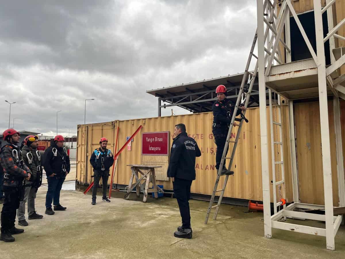 Kocaeli Büyükşehir Zabıtası, Bayram Öncesi Gıda ve Etiket Denetimlerini Sıkılaştırdı