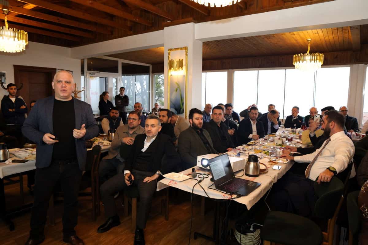 İzmit’te Düzenlenen Çanakkale Sergisi Öğrencileri Tarihle Buluşturuyor