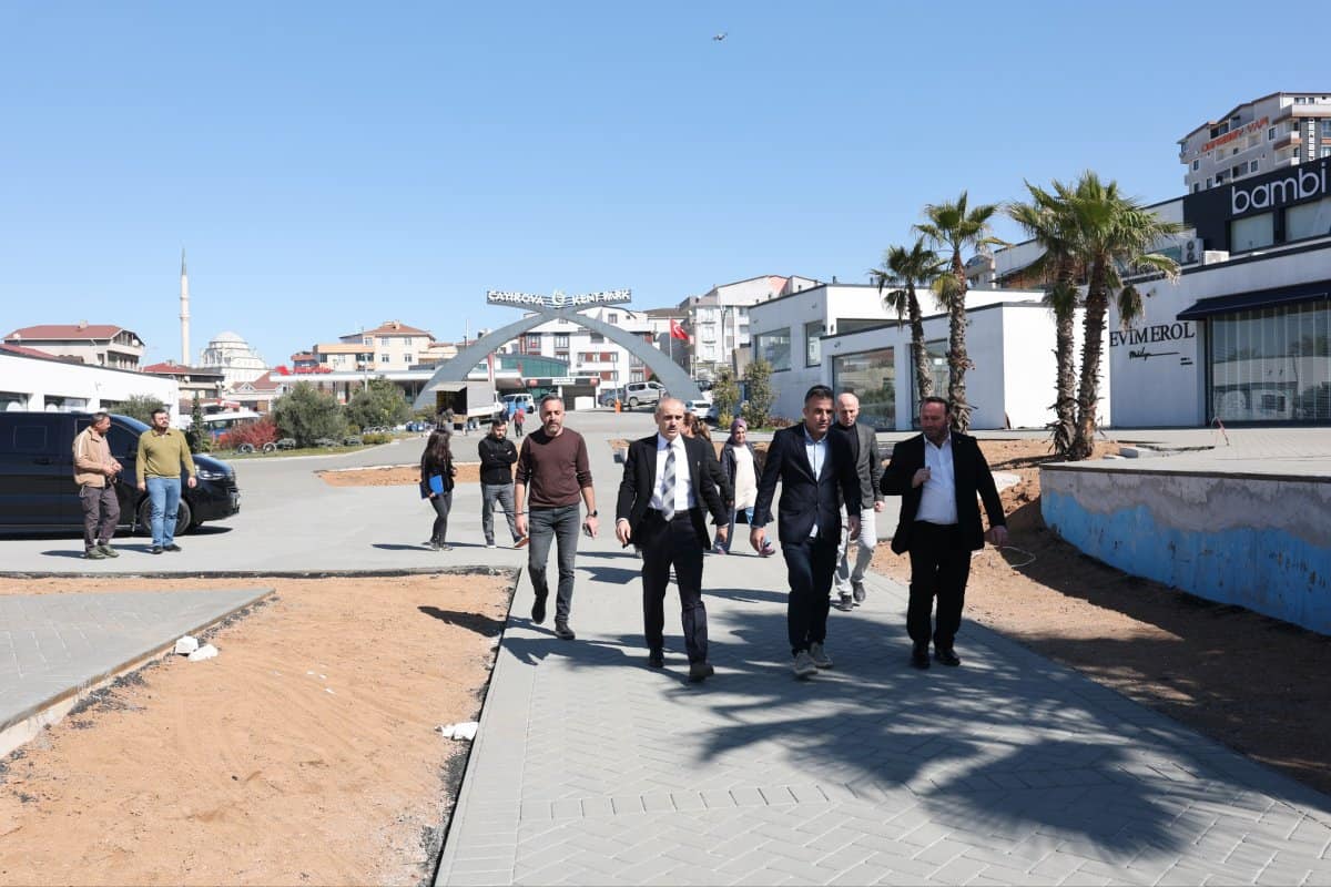 Başkan Bünyamin Çiftçi, Kent Park ve Fatih Sultan Mehmet Parkı’ndaki yenileme çalışmalarını yerinde değerlendirdi