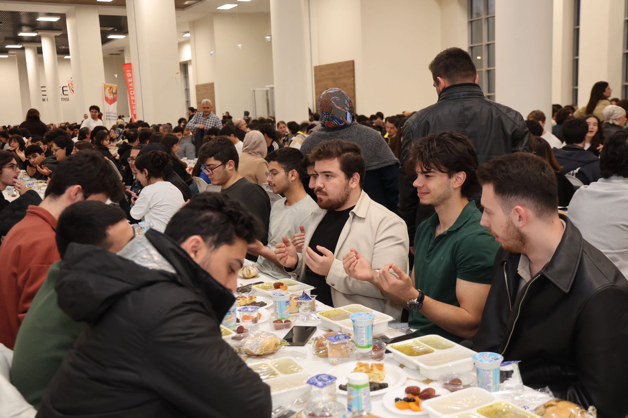 Darıca Belediyesi, GTÜ öğrencileriyle iftar programında bir araya geldi