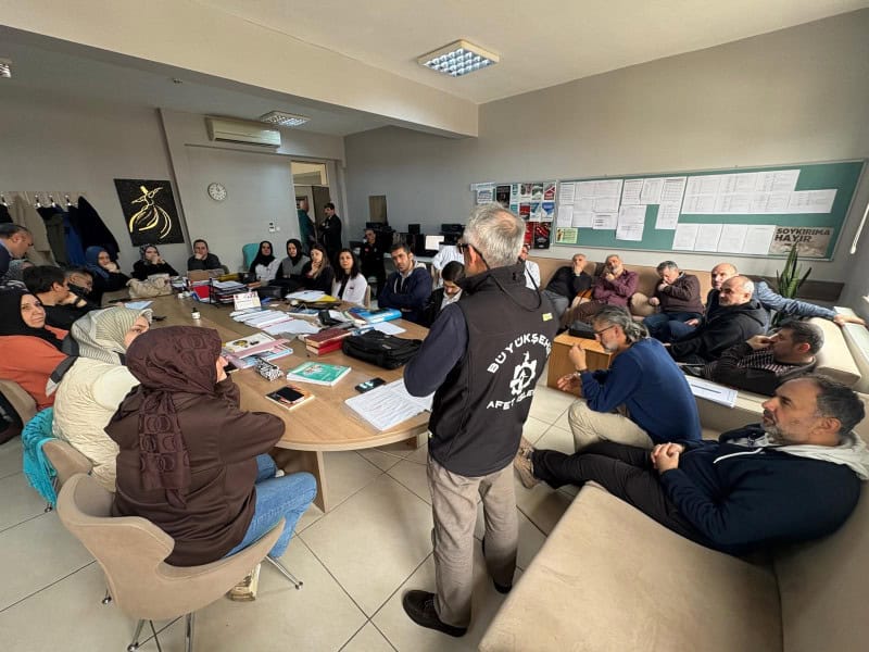 Kocaeli’de Deprem Haftası Etkinliklerinde 2.700 Kişiye Afet Bilinci Kazandırıldı