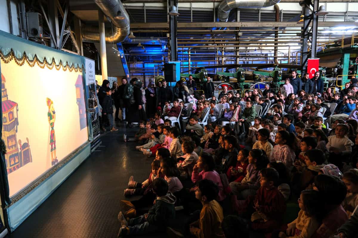 İzmit Saat Kulesi Restorasyonla Yenilendi ve Kentin Tarihi Kimliğine Katkı Sağladı