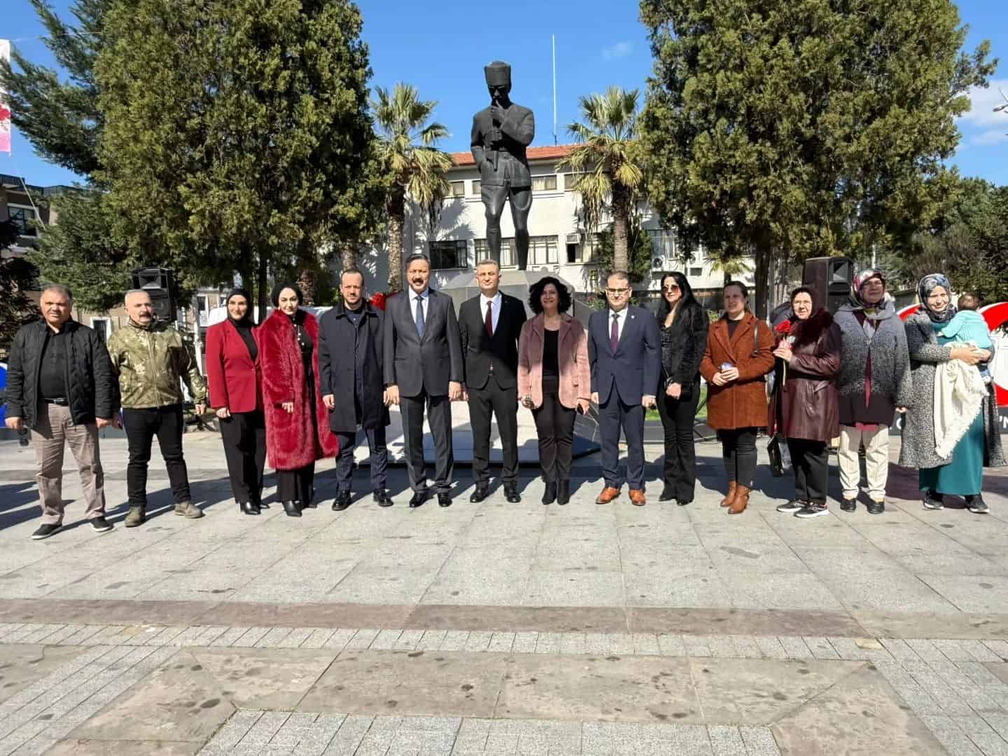 Gölcük'te 8 Mart Dünya Kadınlar Günü Tören ve Etkinliklerle Anıldı