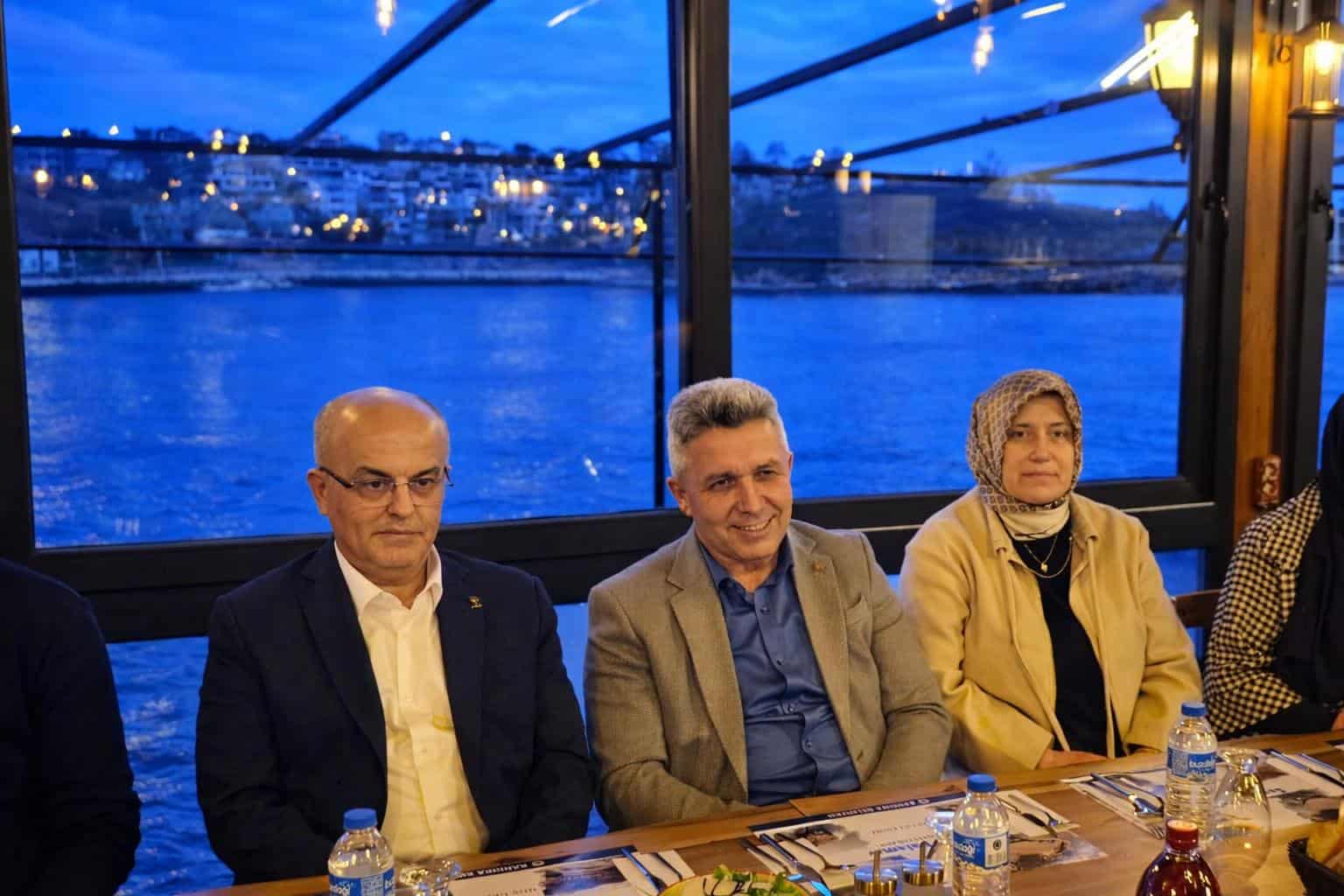 Kandıra Belediye Meclisi, Ramazan İftarında Dayanışma Mesajı Verdi