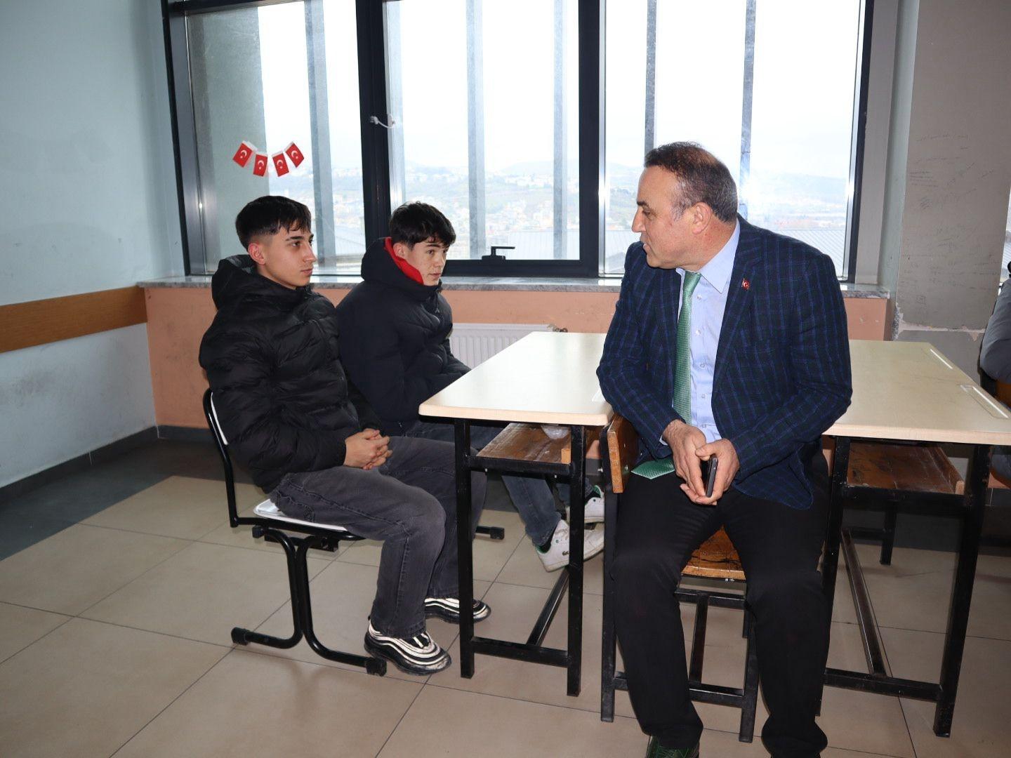 Kocaeli ve İzmit Mesleki ve Teknik Anadolu Liselerine Genel Müdür Kaygusuz'dan Ziyaret