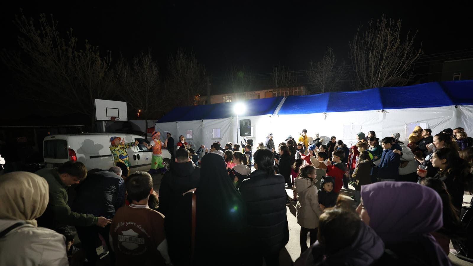 Derince Belediyesi’nin Ramazan Şenlikleri Mahallelere Neşe ve Birlik Getiriyor