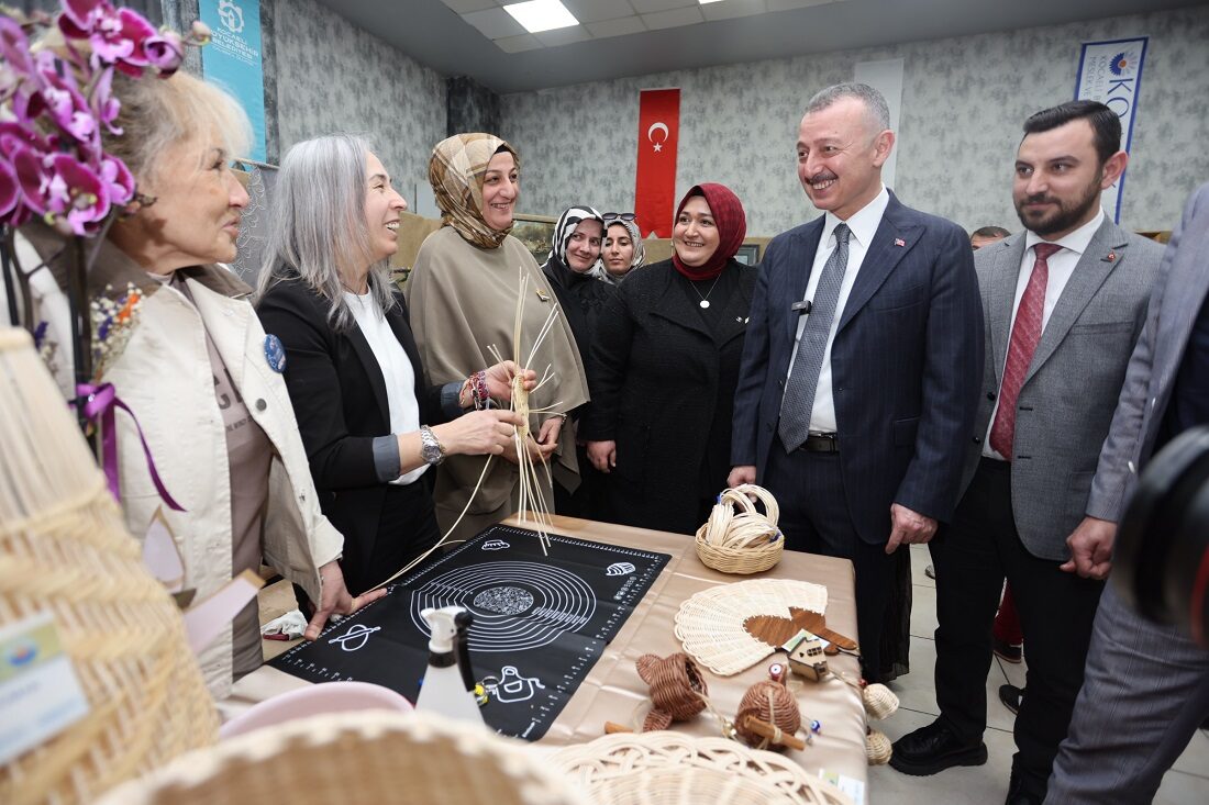 Kocaeli genelinde elektrik panoları A Takımı tarafından yenileniyor