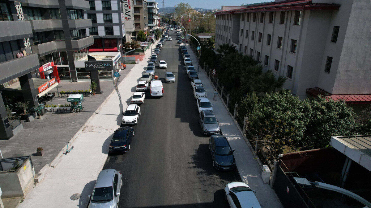 Başkan Büyükakın, Çayırova Belediyesi Basketbol Takımı’nın Süper Lig başarısını kutladı