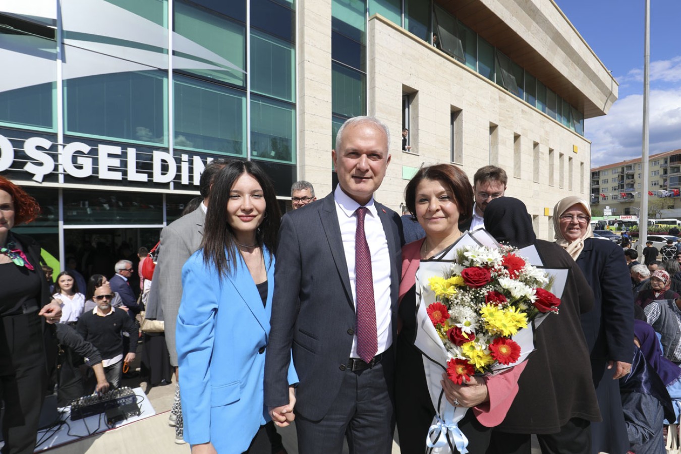 Karamürsel Belediye Başkanı Çalık, 23 Nisan’da Koltuğunu Savaş Ali Karabulut’a Teslim Etti
