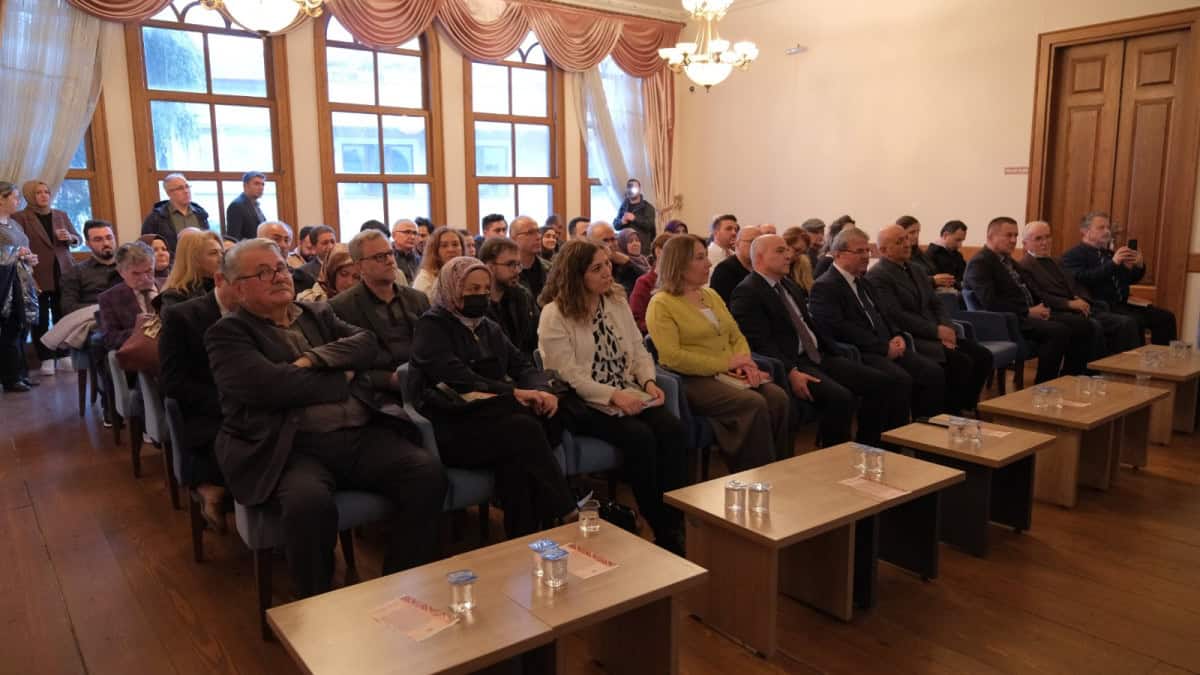 KO-MEK İlçe Sergileri 'Biz Birlikte Türkiye’yiz' Temasıyla Kocaeli’nde Ziyaretçilerini Ağırlayacak