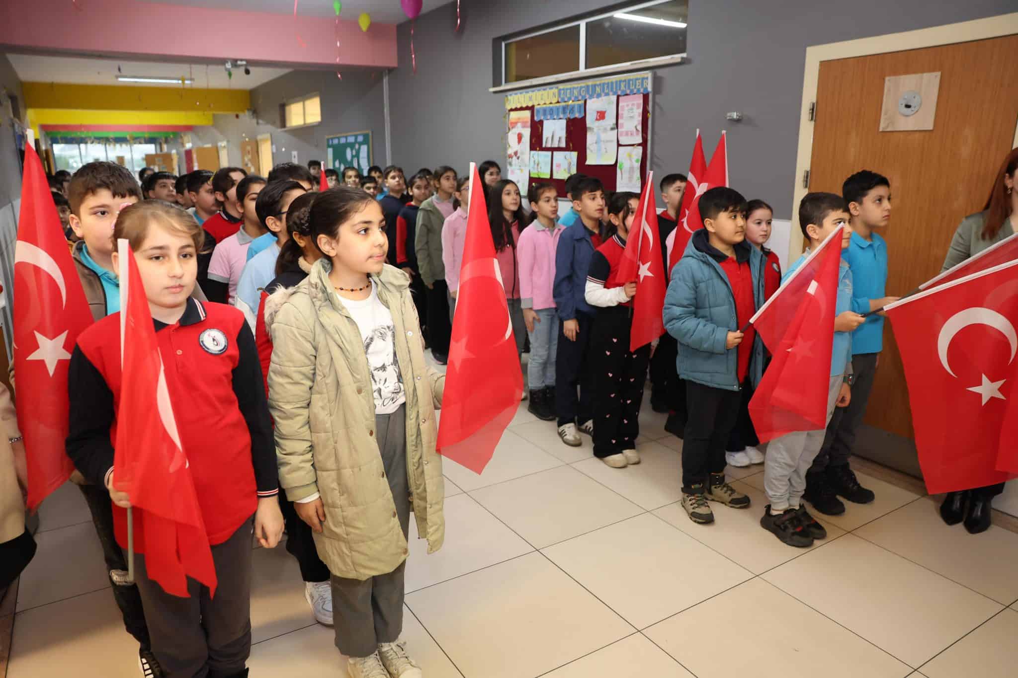 Başkan Muzaffer Bıyık, Darıca’da Pazartesi Günleri Okul Ziyaretleriyle Haftaya Başlıyor