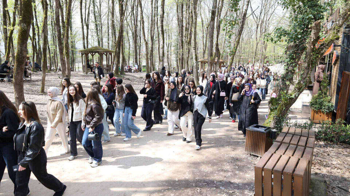 İskeçeli Öğrenciler Kocaeli’de Kültürel ve Bilimsel Geziye Katıldı