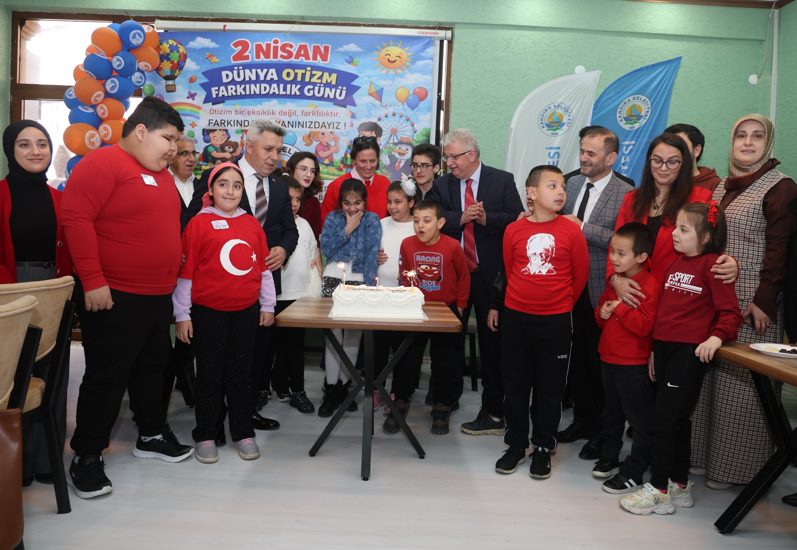 Kandıra’da Otizm Farkındalık Günü İçin Teras Anne Çocuk Kafe’de Anlamlı Etkinlik Düzenlendi