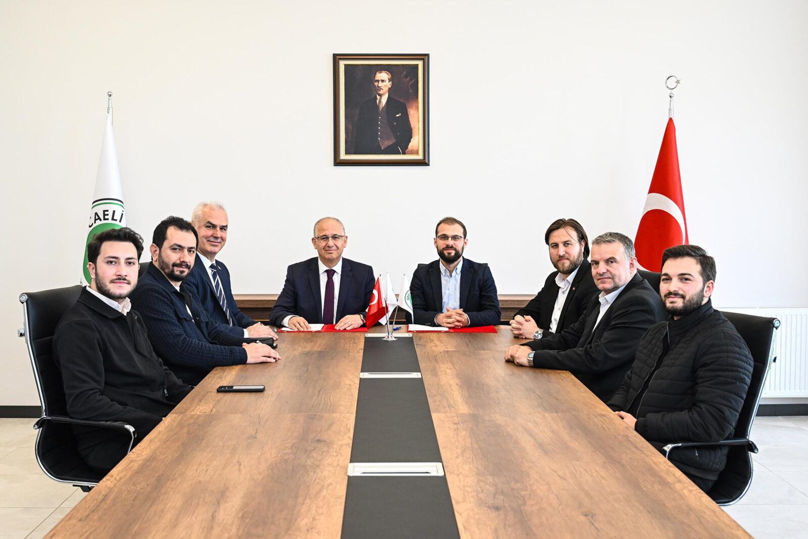 Kocaeli Üniversitesi ile TÜGVA Arasında Gençlere Yönelik Akademik ve Sosyal İş Birliği Protokolü