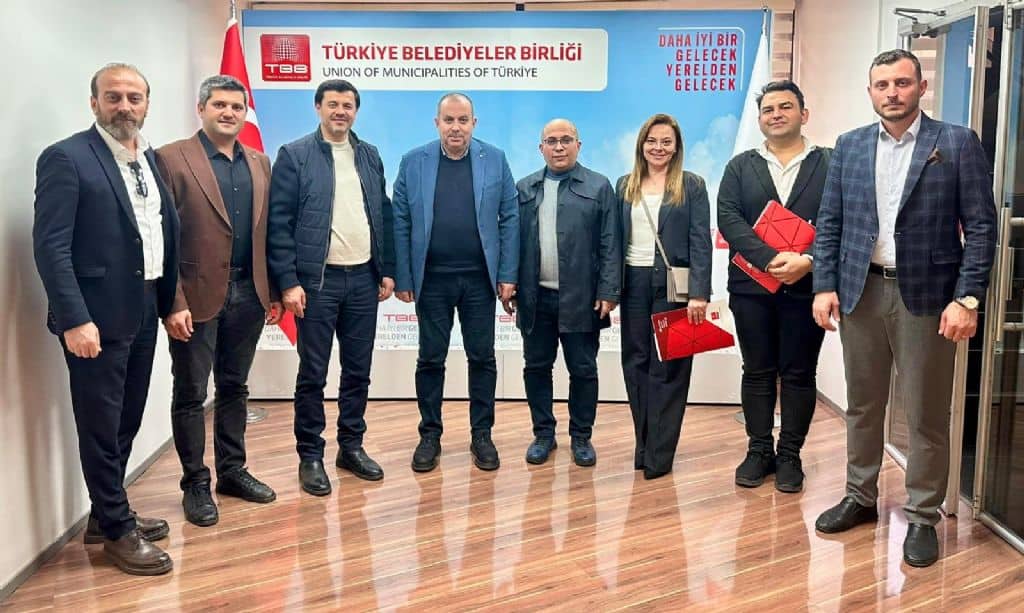 Körfez Belediyesi'nin Dijital ve Çevre Projeleri Türkiye Belediyecilik Zirvesinde Takdir Topladı