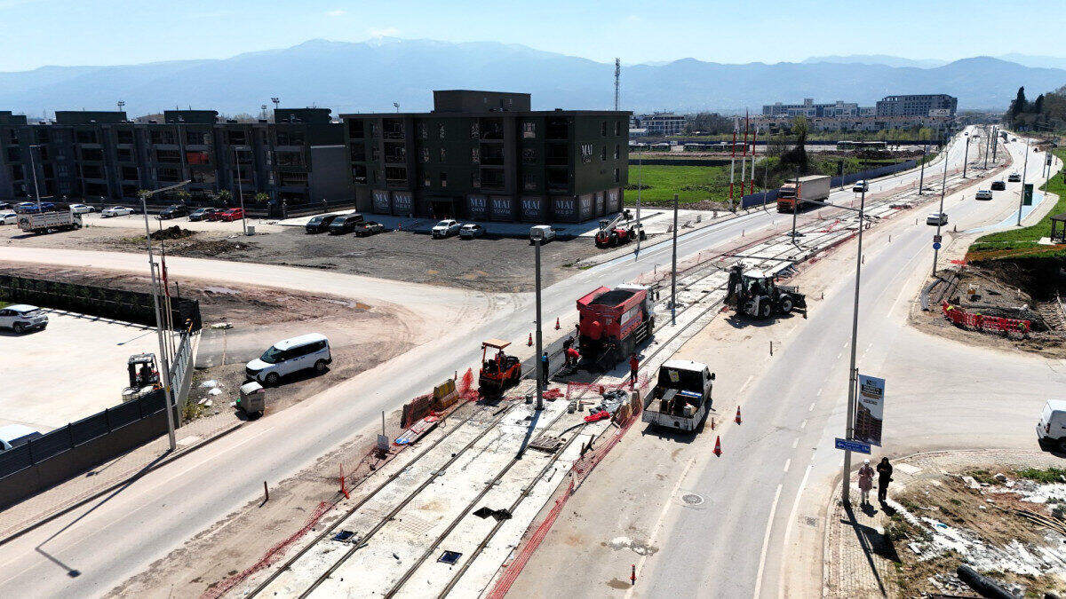 Gebze Pelitli Mezarlığı’nda Güvenlik ve Estetiği Artıran Panel Çit Çalışması