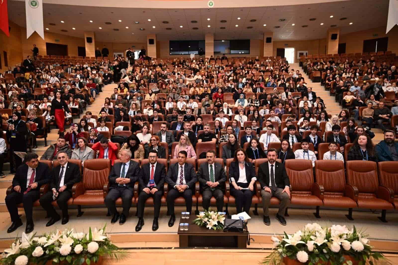 Kocaeli’de TÜBİTAK 20. Ortaokul Araştırma Projeleri Yarışması’nda 7 Ödül Kazanıldı