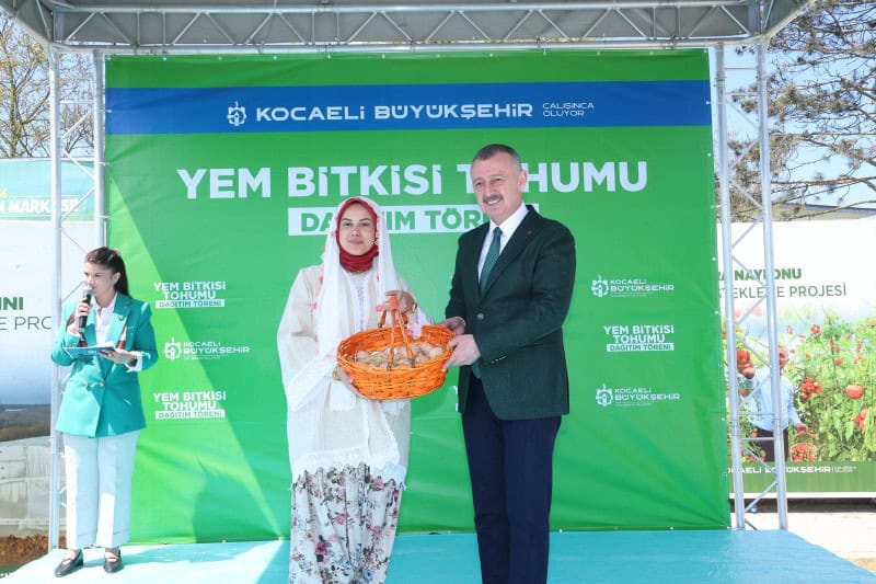 Kocaeli Büyükşehir’den 9 İlçede Çiftçiye 27 Milyon TL’lik Yem Bitkisi Tohumu Desteği